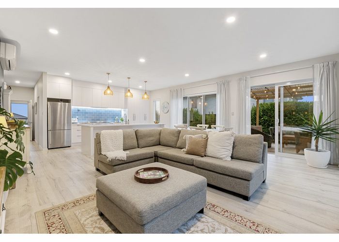  at 22 Boocock Crescent, Orewa, Orewa