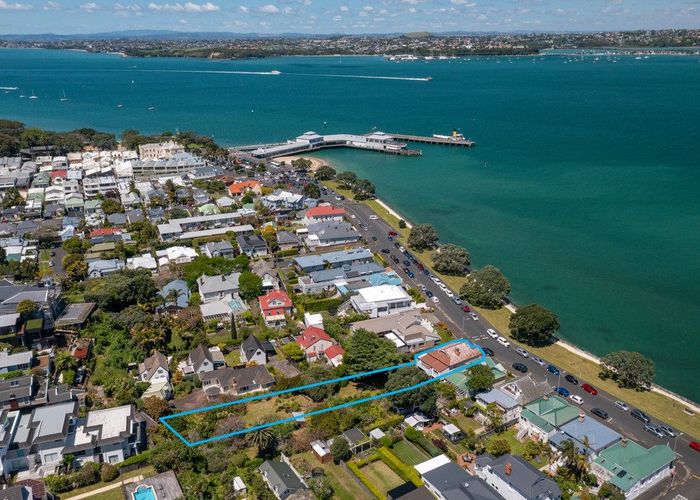  at 27 Queens Parade, Devonport, North Shore City, Auckland