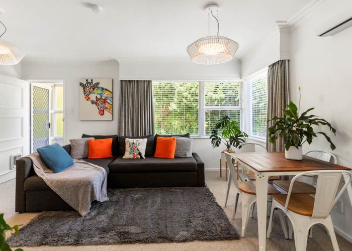  at 1/6 Kororo Street, Northcote, Auckland