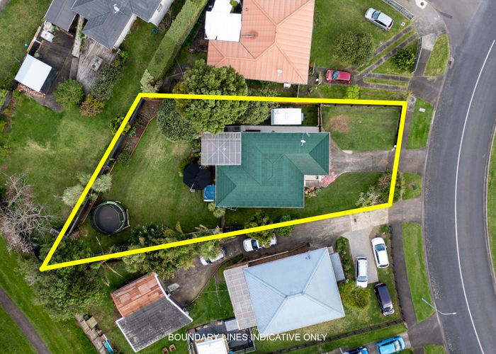 Free property data for 8 Farringdon Street, Glen Innes, Auckland