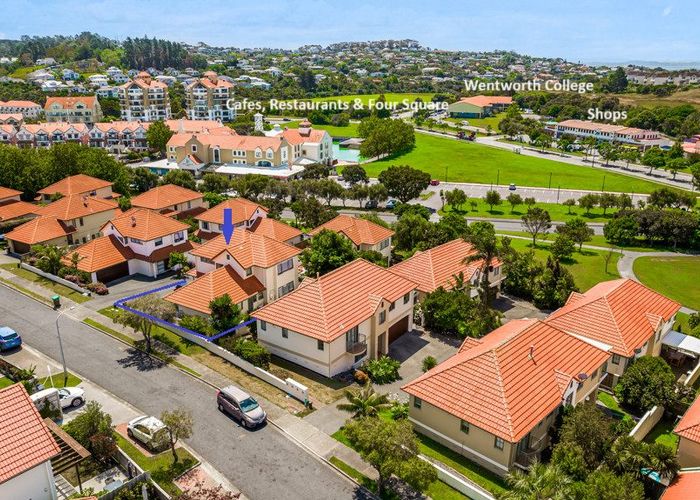  at 32 Parkwood Crescent, Gulf Harbour, Whangaparaoa