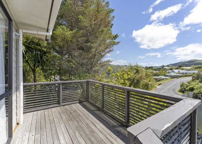  at 24 Jasmine Grove, Maungaraki, Lower Hutt