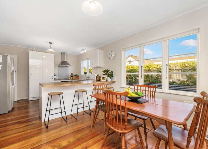  at 24 Queen Street, Feilding, Manawatu, Manawatu / Whanganui