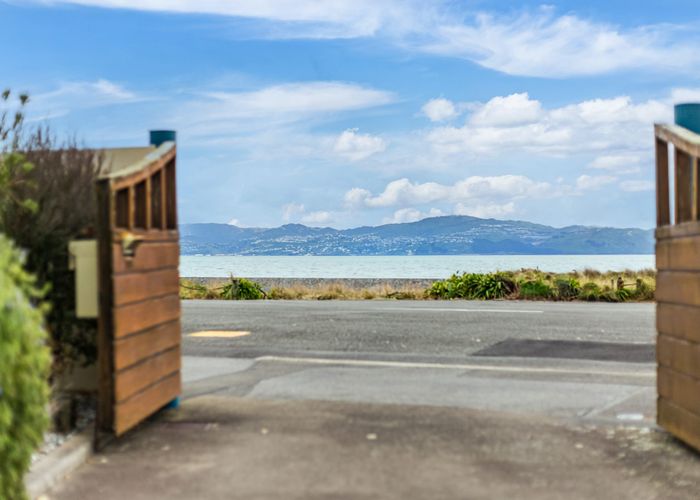  at 105 Marine Parade, Eastbourne, Lower Hutt