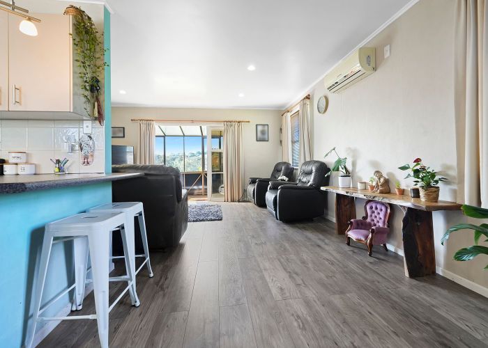  at 23 Linwood Avenue, Forrest Hill, North Shore City, Auckland