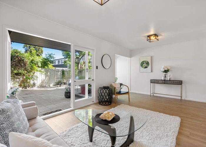  at 13/8 Hamilton Road, Herne Bay, Auckland