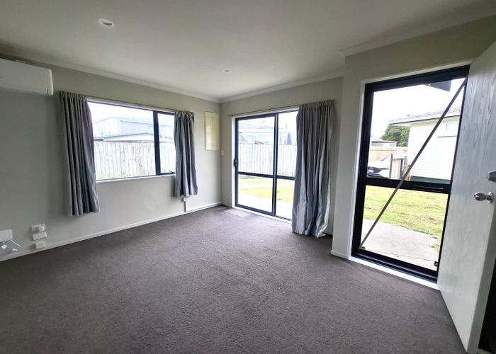  at 1/39 Rewarewa Road, Te Atatu Peninsula, Waitakere City, Auckland