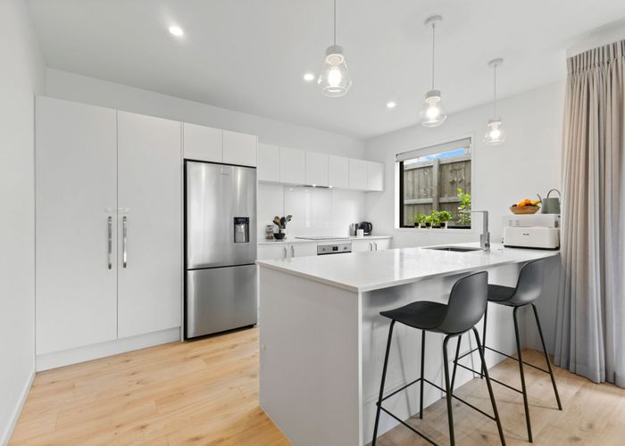  at 19 Cessna Crescent, Mangere, Auckland