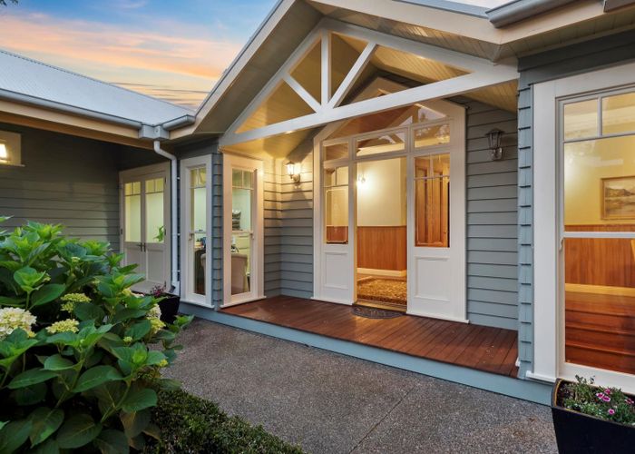  at 3 Daphne Harden Lane, Paremoremo, Auckland