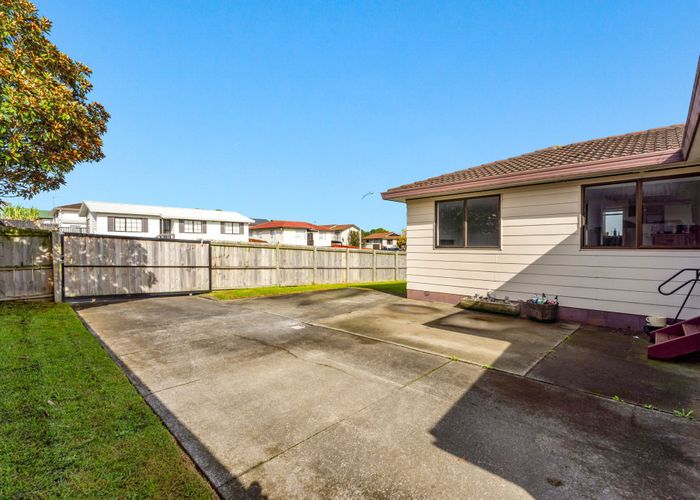  at 2/10 Silver Creek Road, Weymouth, Manukau City, Auckland