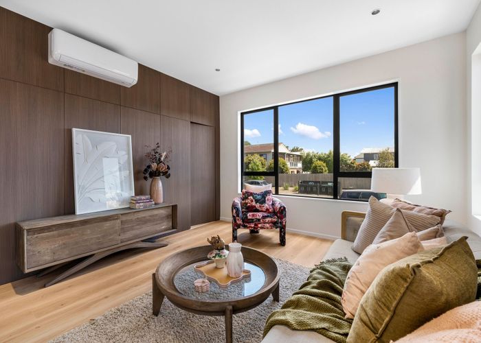  at 4/65 Smale Street, Point Chevalier, Auckland City, Auckland