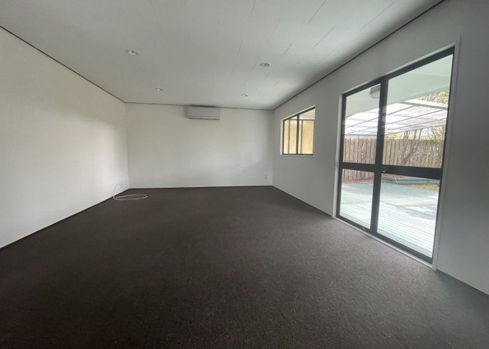  at 25 Sandgate Ave, Botany Downs, Manukau City, Auckland