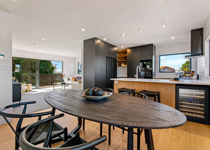  at 2/1 Omana Road, Milford, North Shore City, Auckland