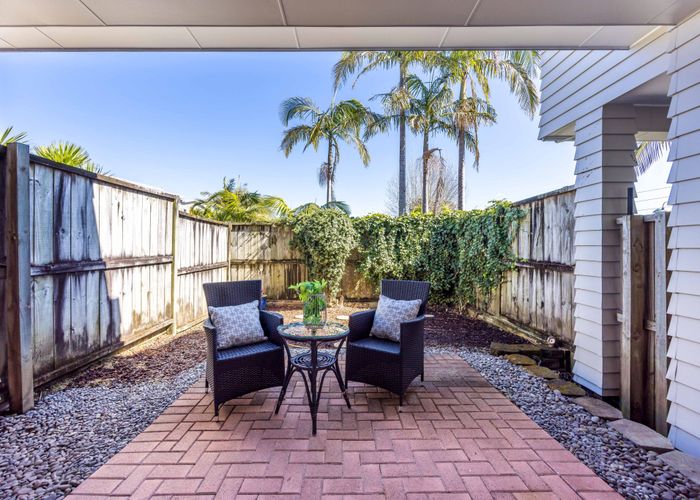  at 99/92 Bush Road, Albany, North Shore City, Auckland
