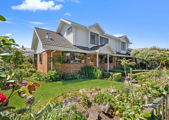  at 10 Regency Crescent, Redwood, Christchurch City, Canterbury