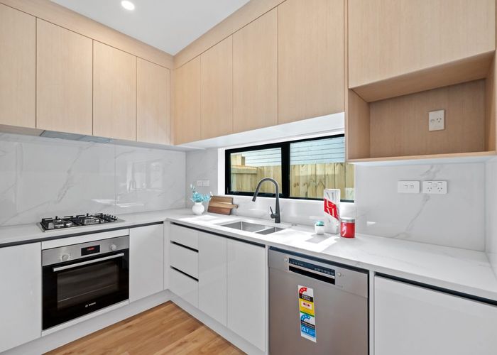  at 4/31 Mcleod Street, Weymouth, Manukau City, Auckland