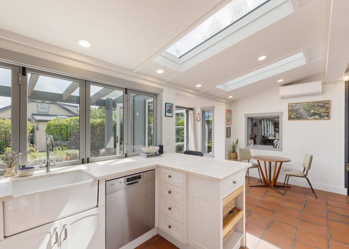  at 4 Stoke Street, Sumner, Christchurch City, Canterbury