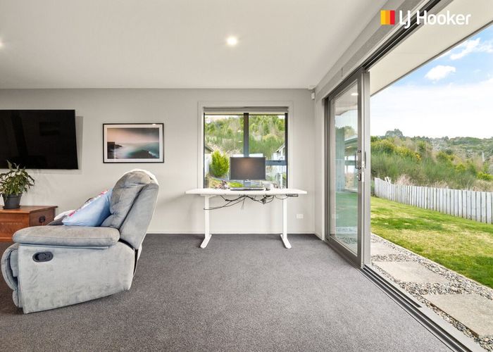  at 21 Sretlaw Place, Brockville, Dunedin