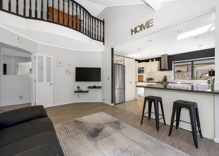  at 2/4 Dromora Close, Dannemora, Manukau City, Auckland