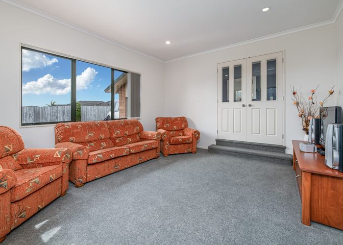  at 4 Chardonnay Rise, Henderson, Auckland