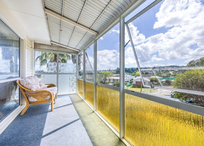  at 9 Lynmore Drive, Hillpark, Auckland