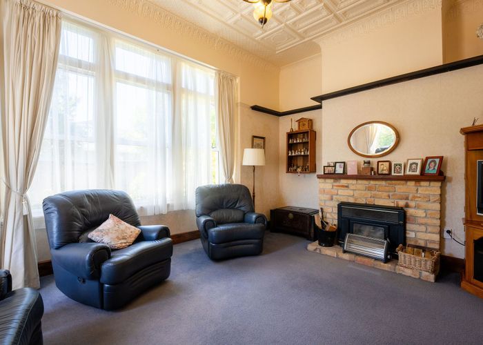  at 72 Hinemoa Street, Birkenhead, Auckland