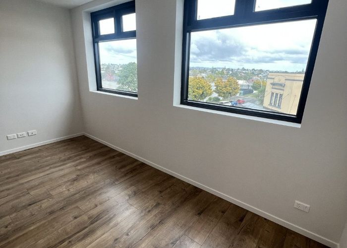  at 202/1A Kings Road, Mount Roskill, Auckland City, Auckland