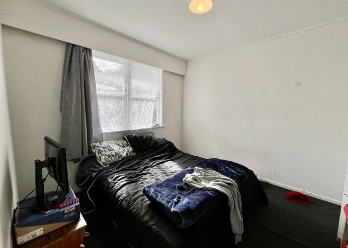  at 194 Don Buck Road, Massey, Waitakere City, Auckland