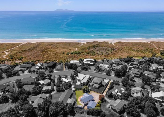  at 32 Papaunahi Road, Bowentown, Waihi Beach
