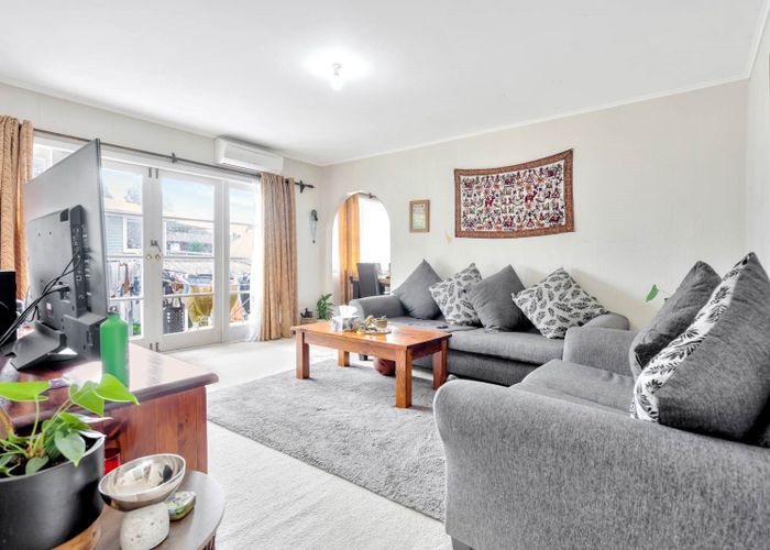  at 13 Kennedy Avenue, Forrest Hill, Auckland