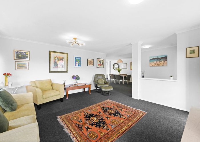  at 27 Saint James Drive, Huntington, Hamilton, Waikato