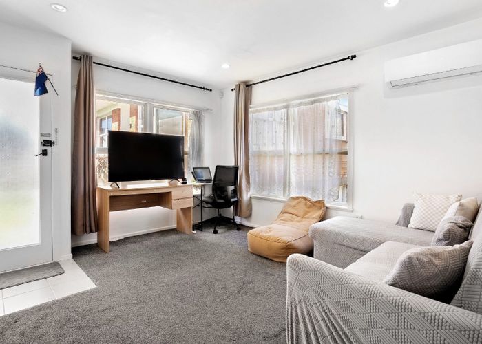  at 6/12 Raines Avenue, Forrest Hill, Auckland