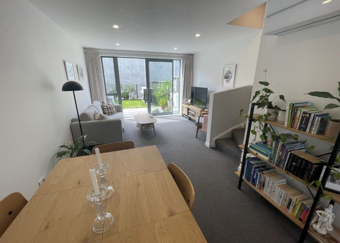  at 12 Te Ara o Te Amo Hohipene, Petone, Lower Hutt, Wellington