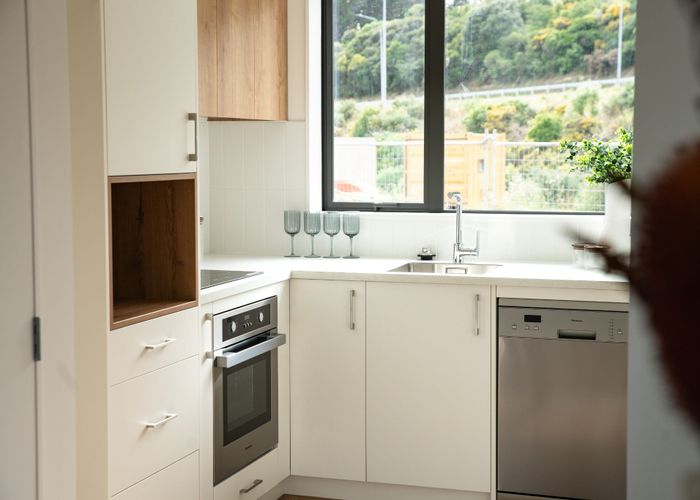  at 92 Ara Paiwhenua, Tawa, Wellington, Wellington