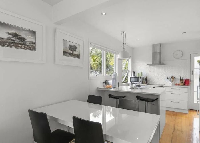  at 1/19 Church Street, Northcote Point, North Shore City, Auckland