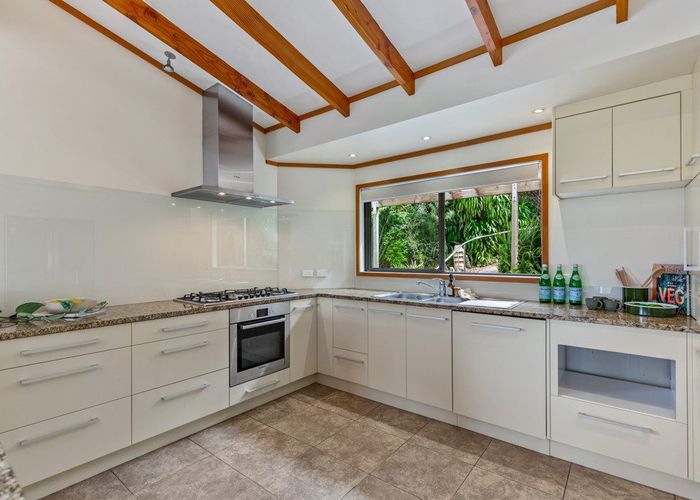  at 1/24 Jellicoe Road, Murrays Bay, North Shore City, Auckland