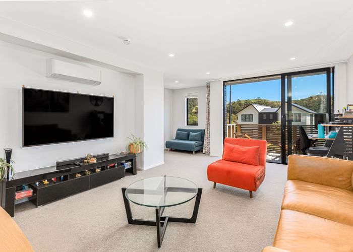  at 25 Holystone Road, Whitby, Porirua, Wellington