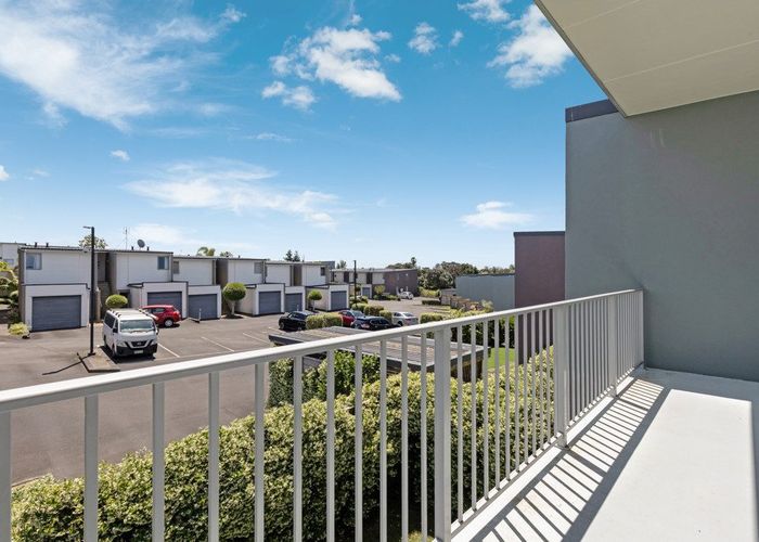 at 92/7 Kelvin Hart Drive, East Tamaki, Manukau City, Auckland