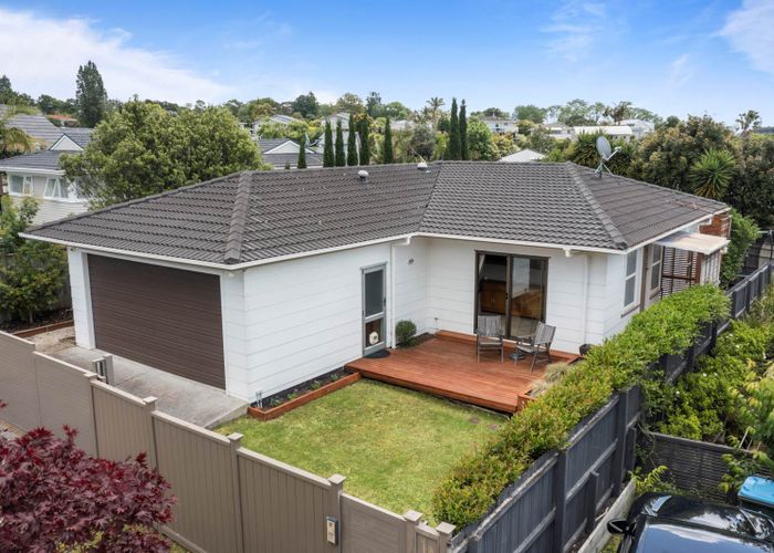  at 1A Ripon Crescent, Meadowbank, Auckland