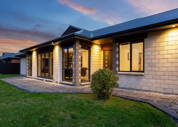  at 9 Cottle Heath Close, Manor Park, Lower Hutt, Wellington