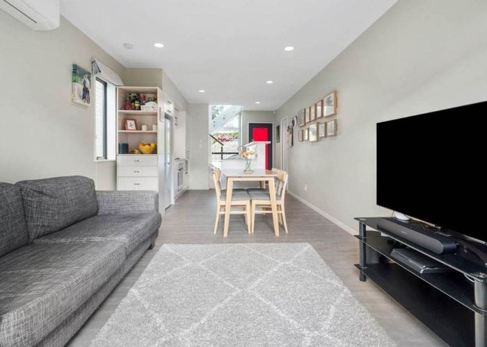  at 40 Makamaka Lane, Albany Heights, Auckland