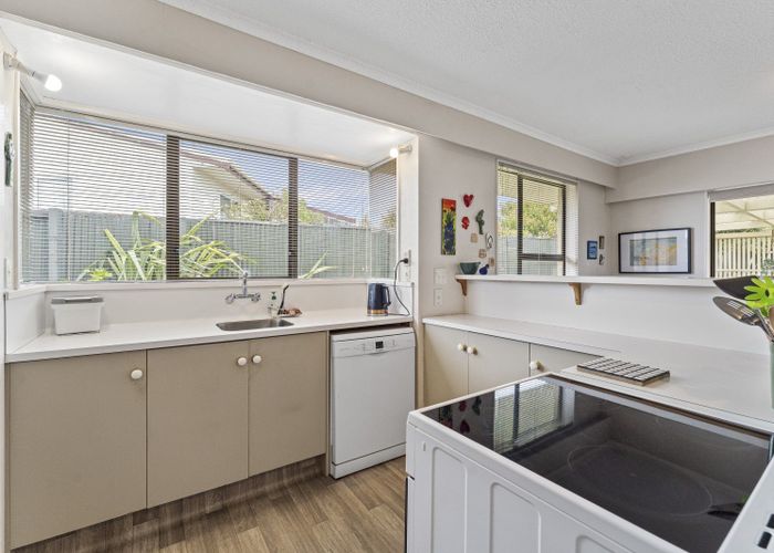  at 44 Norfolk Crescent, Otaki Beach, Otaki