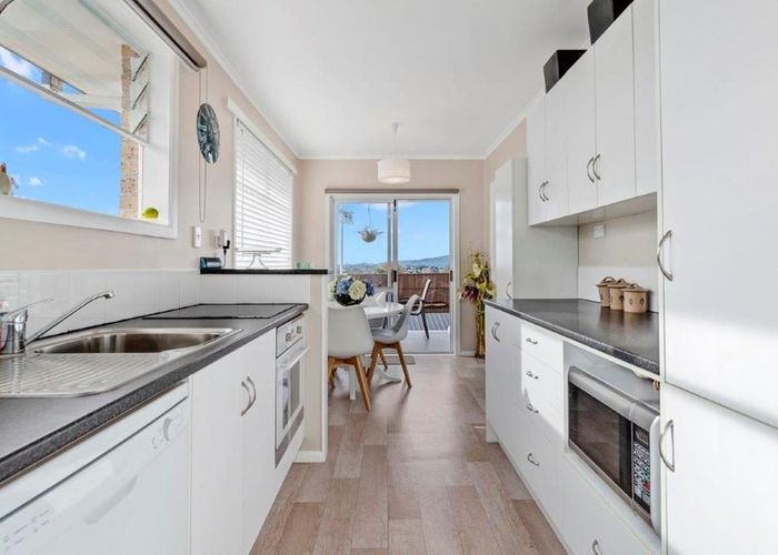  at 42A Brookfield Terrace, Brookfield, Tauranga, Bay Of Plenty