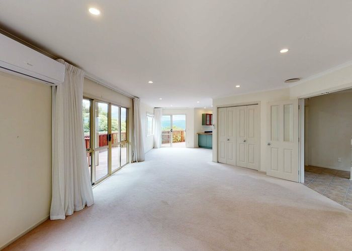  at 9 Bennett Grove, Newlands, Wellington