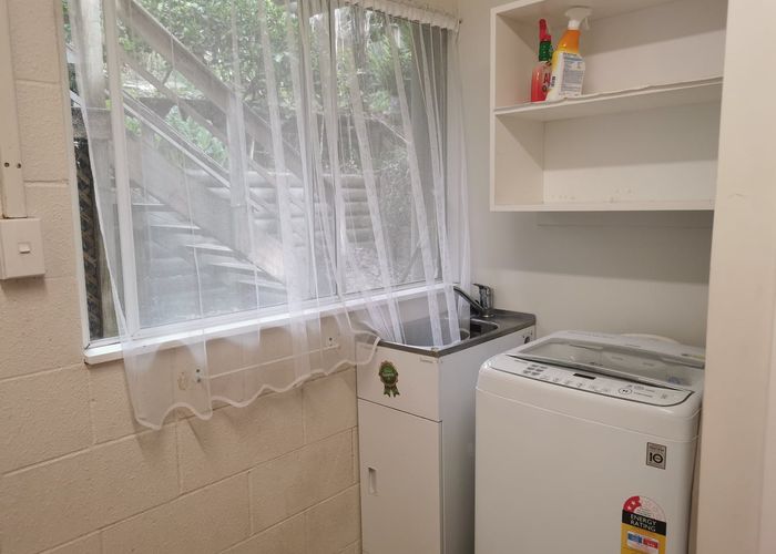  at 35 Bentley Avenue, Glenfield, Auckland