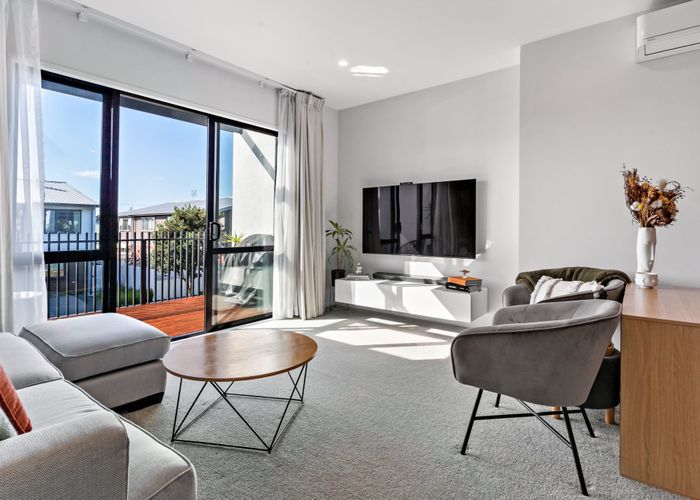  at 12 Tahuhu Road, Mount Wellington, Auckland City, Auckland