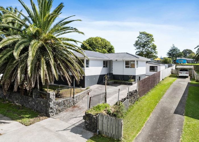  at 12 Penderford Place, Mangere East, Auckland