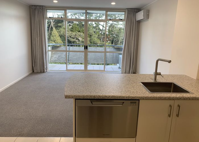  at E7/20 Ian Marwick Place, Birkenhead, North Shore City, Auckland