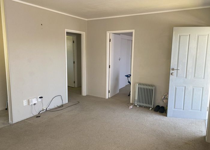  at 2/9 Sovereign Place, Glenfield, North Shore City, Auckland