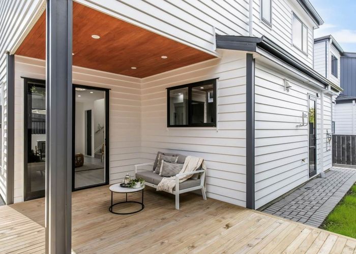  at 17 Mary Dreaver Street, New Windsor, Auckland